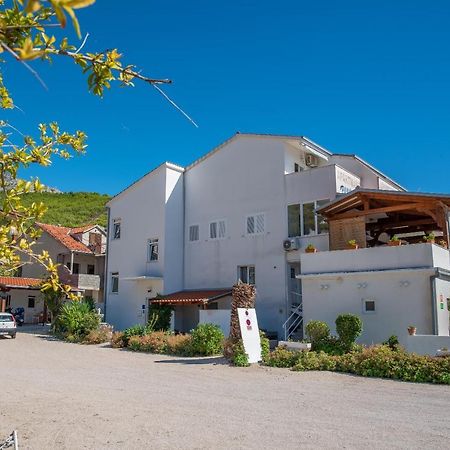 Apartments By The Sea Sumpetar, Omis - 2808 Extérieur photo