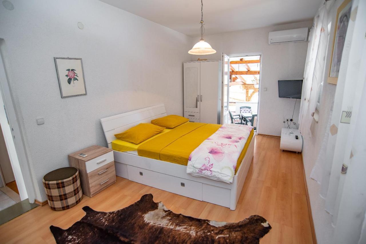 Apartments By The Sea Sumpetar, Omis - 2808 Extérieur photo